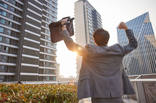 企業(yè)文化分析：為什么越來越多年輕人愛上丑娃娃？