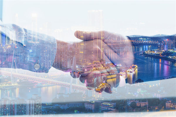 市場突變沖垮計劃，如何構(gòu)建滾動調(diào)整的動態(tài)校準機制？