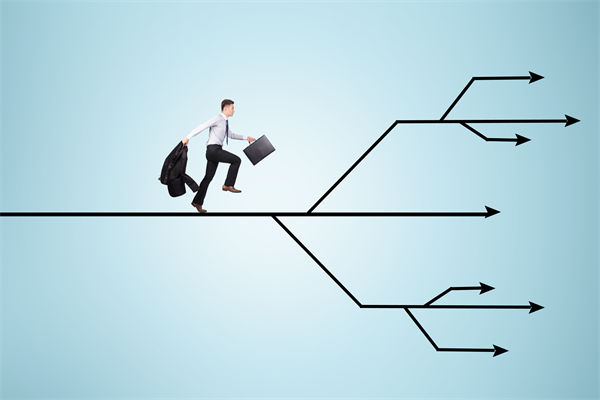 29歲女演員回應(yīng)在餐廳當(dāng)服務(wù)員，人力資源怎么看？