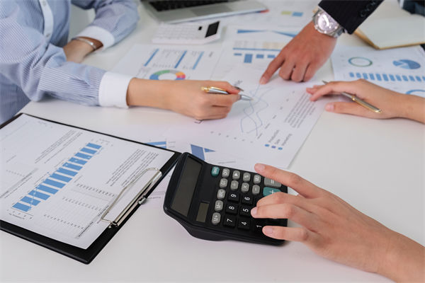 文化口號(hào)貼滿墻，企業(yè)文化如何真正走進(jìn)員工心里？