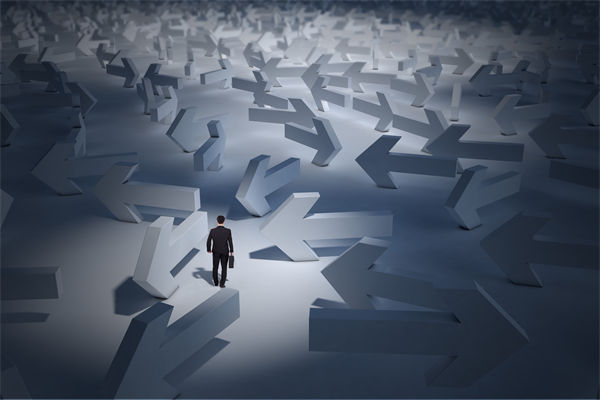 高層沉迷戰(zhàn)略藍圖，執(zhí)行層落地時為何偏離航道？