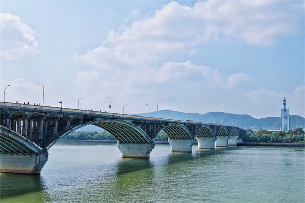 長沙湘江特大橋突發(fā)大火，組織規(guī)劃管理有何啟示？