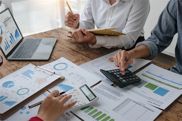 績效考評淪為形式主義，員工敷衍應付企業(yè)怎么破？