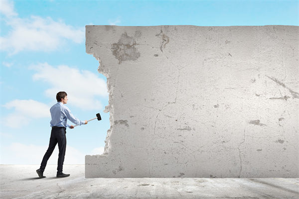 部門(mén)壁壘固化協(xié)作失靈，戰(zhàn)略推進(jìn)處處受阻怎么解？