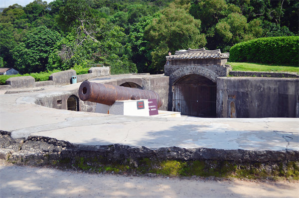 企業(yè)戰(zhàn)略飄在半空落地難，東莞戰(zhàn)略咨詢公司能釘牢嗎？