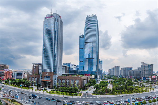 集團子公司各自為戰(zhàn)內耗嚴重，東莞集團管控咨詢公司能協助解決嗎？