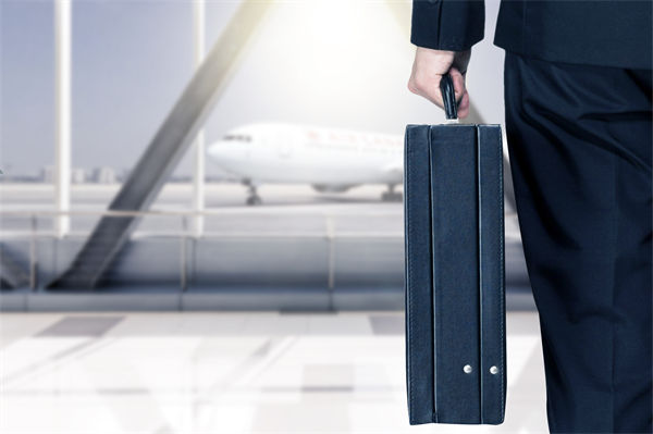 管理咨詢分析：?jiǎn)T工因拒絕墊付差旅費(fèi)不出差被開除