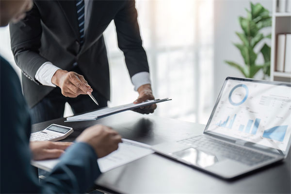 戰(zhàn)略咨詢公司，如何助力企業(yè)設(shè)計并落地商業(yè)模式？