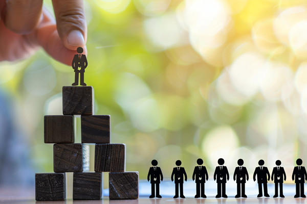 重慶人力資源管理咨詢公司推薦，能破解技能人才斷層難題么？